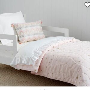 POTTERY BARN KIDS EMILY & MERITT SCATTERED STARS PINK & SILVER BABY QUILT  36X50
